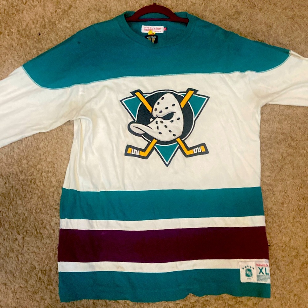 Mitchell & Ness Changing on the Fly L/S Mighty Ducks Fall 2015